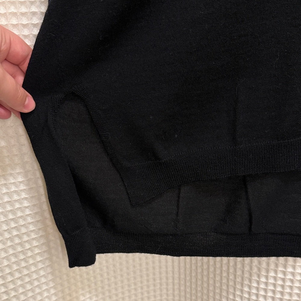 100% Merino Wool Drop Shoulder Sweater - Size XL - Picture 5 of 11